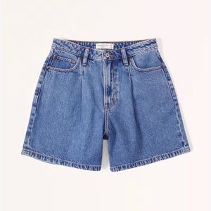 Abercrombie and Fitch Curve Love High Rise Loose Short 33/16 in Medium Wash